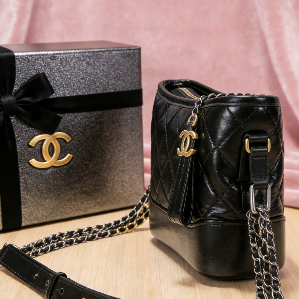 <AUTHENTIC>Chanel Gabrielle Hobo Small Bag in Black - Picture 4 of 6